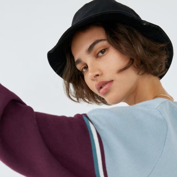 Aritzia Bucket Hat in Matte Pearl - Picture 3 of 6